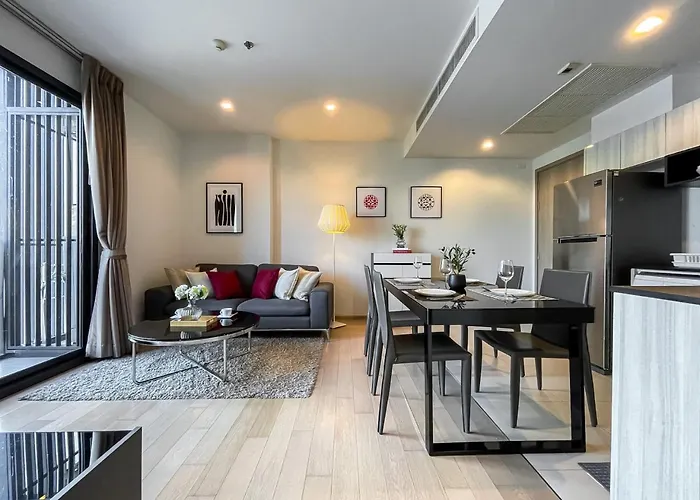 Near Bts L Large 52 Sqm L Pool And Steam バンコク都