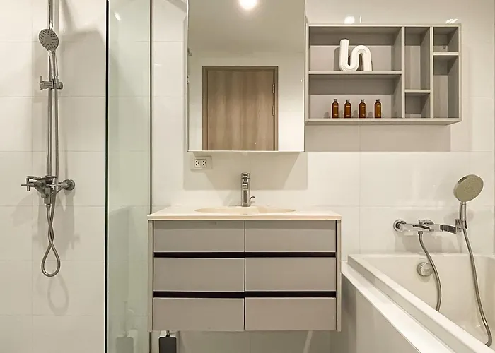Near Bts L Large 52 Sqm L Pool And Steam *