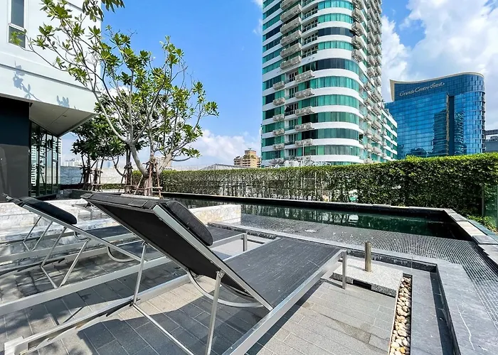 Near Bts L Large 52 Sqm L Pool And Steam * バンコク都